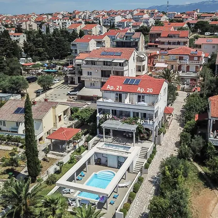 Apartments Bella Sky Novalja Exterior photo