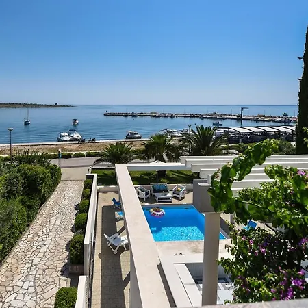 Apartments Bella Sky Novalja Exterior photo
