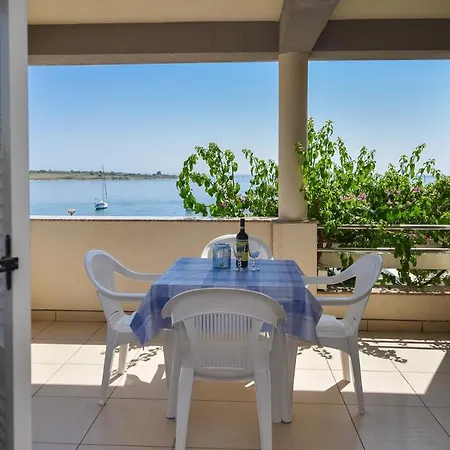 Apartments Bella Sky Novalja Exterior photo